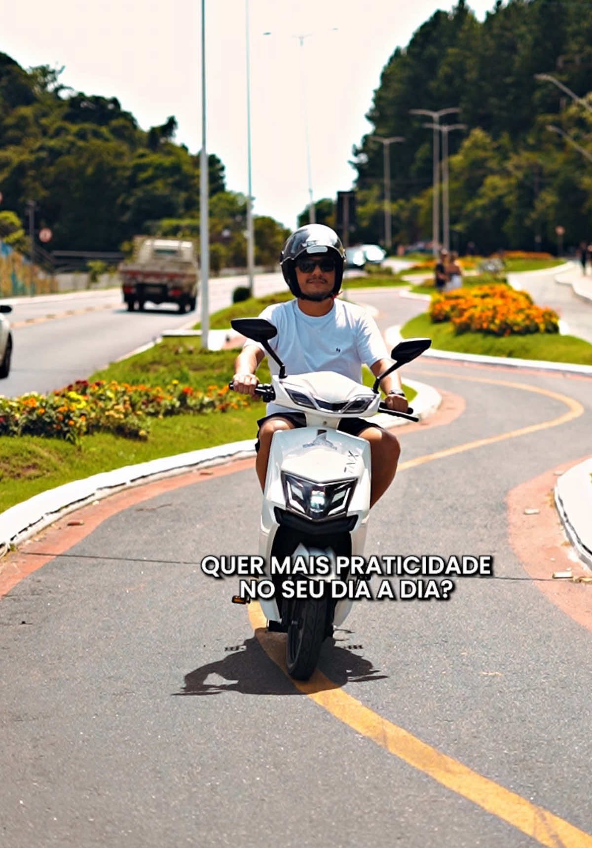 Já conhece nossa Scooter TNX? 🛵 Com velocidade de até 32 km/h e autonomia de 30 a 50 km, ela é perfeita para quem busca praticidade e estilo no dia a dia. 🔝 E tem mais! Conta com um bagageiro espaçoso, ideal para carregar tudo o que você precisa. 💼 E o melhor: não precisa de CNH nem emplacamento para andar por aí! 🛣️ Acesse nosso site e confira todos os detalhes dessa super scooter! 💻🤩 #WeHawk #MobilidadeEétrica#ScooterTNX # #Praticidade #SemEmplacamento #Autonomia #Velocidade
