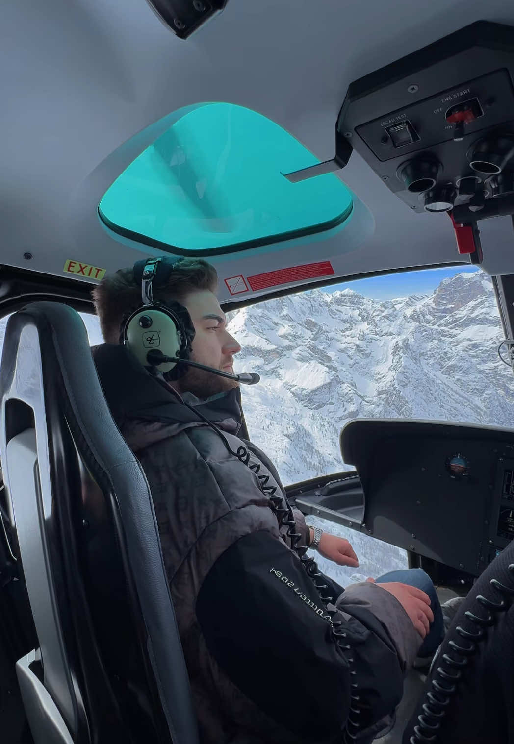 Liberdade é viver momentos que o dinheiro não pode comprar, mas que o sucesso me permitiu alcançar. #jamespereira #motivacional #motivação #forexlifestyle #forextrader #forex #neve 