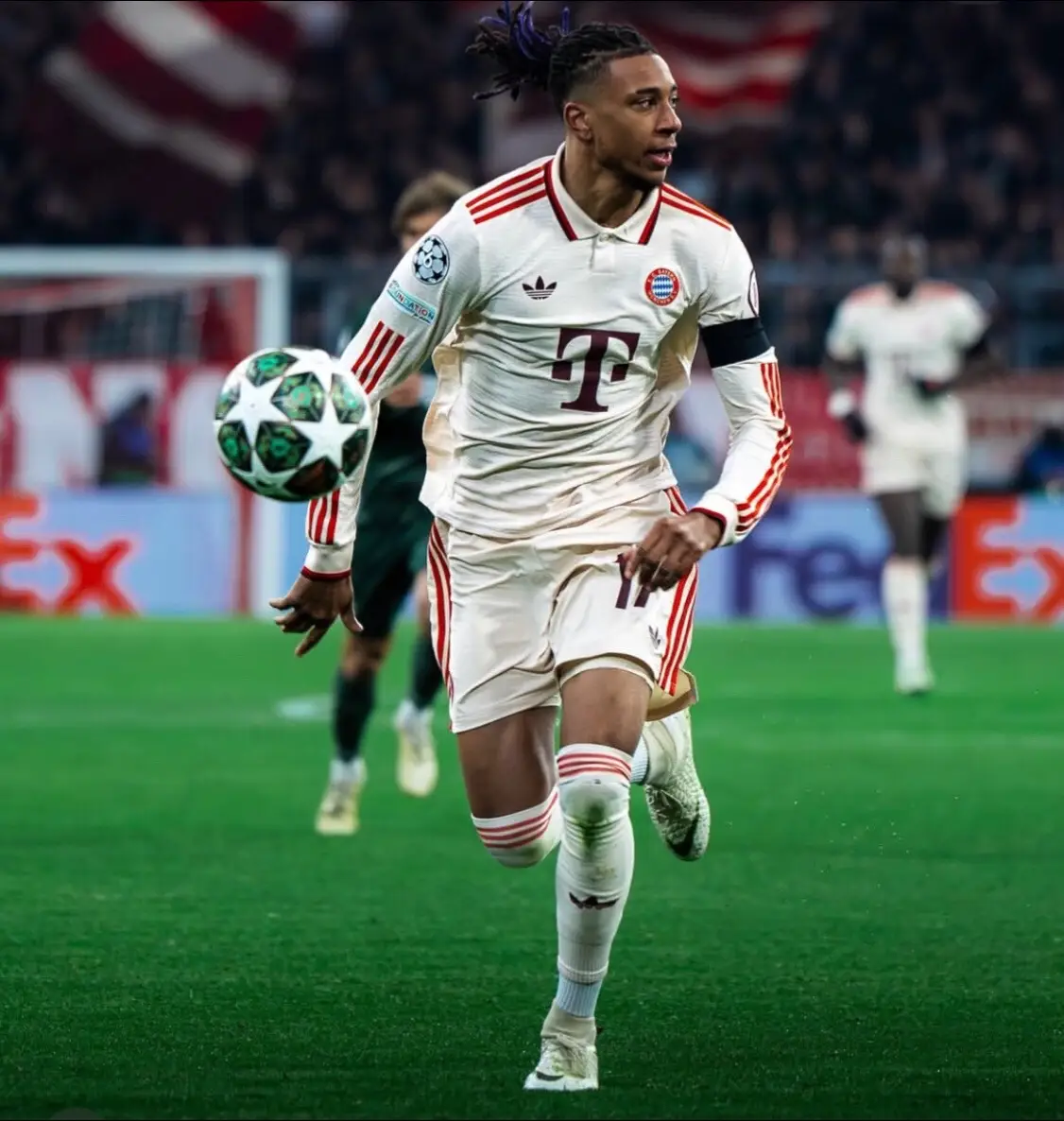 🏅 Handling pressure: micheal olise💎 #michaelolise #bayernmunich #BALLERS #footballtiktok #foru #fyp #olise @bayern my live 