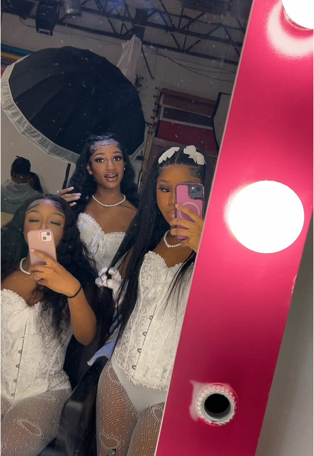 Spend a day with me🫶🏽 #fyp #honeyyowce #photoshoot #grwm #18 