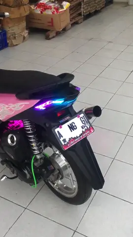 rem depan pake sendal #beatesp #beatespk44⚡ #hondabeatesp #hondabeat #beatnisty #k44gank #k44 #beatstyle #beat110 #beatespganteng #beatespmodifikasi #modifikasibeat #foryoupage #foryoupageofficiall #berandafypシ 