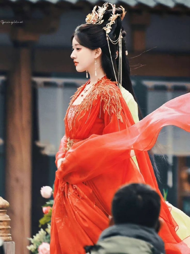 hanfu merah🔛🔝 #thelastimmortal #fyp #wetv #viki #zhaolusi #zhaolusi_赵露思 #ayin #fengyin 