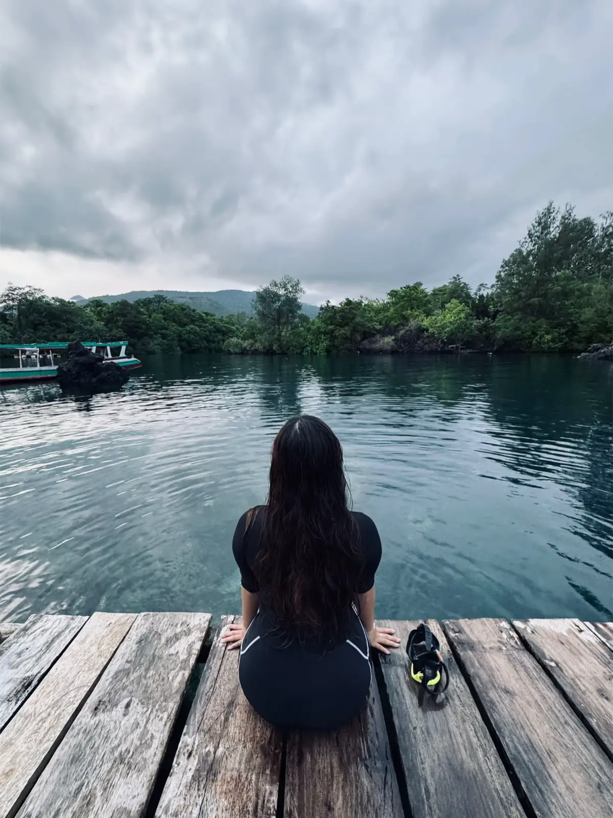 📍Batuangus, Bitung, Sulawei Utara. 10/10🫶. Murah guys cmn sewa alat ( trg 4 cmn dbyr 100). Depe pemandangan bawah laut keren oyy🏝️. Depe pemandangan landscape leh gaga ada rupa padang padang🏞️. Banyak dpe karang dg ikang ikang🐟🐡🐠. #healing #snorkling #exploresulut #fyp #manado #bitung #batuangus #wisatamanado #wisatamurah 