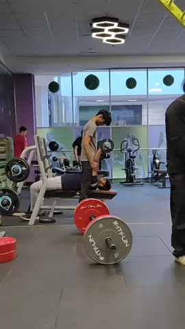 Правильная страховка, залог хорошей тренировки 💪🏼 #спорт #фитнес #sports #sport #training #Fitness #gym #motivation #fyp 