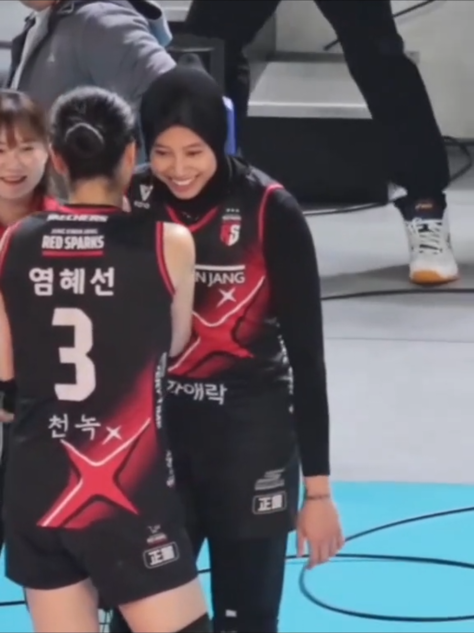 sc: Lovely-Sports #megawatihangestri #yeumhyeseon #redsparks 