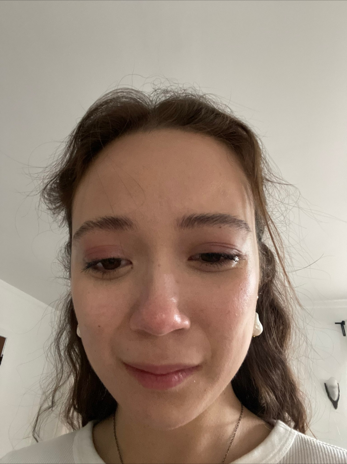 What is shooby dooby doing 💔 #laufey #beabadoobee 