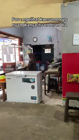 Pelayan kocak #batagor #siomay #mayong #jepara #mayongjepara #seblakprasmanan #seblak #seblakmayong 