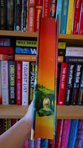 TJ Klune always has the most gorgeous editions!  #tjklune #thebonesbeneathmyskin  #specialeditionbooks #BookTok 