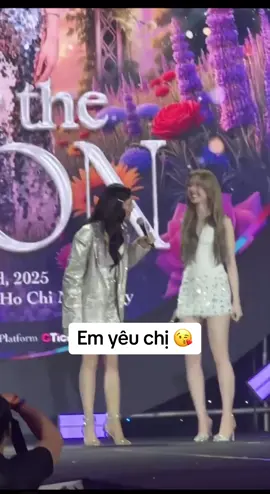 “Em yêu chị “ bị gài hay gì không còn quan trọng nữa . #LingOrm1stFMinVietnam #lingorm 