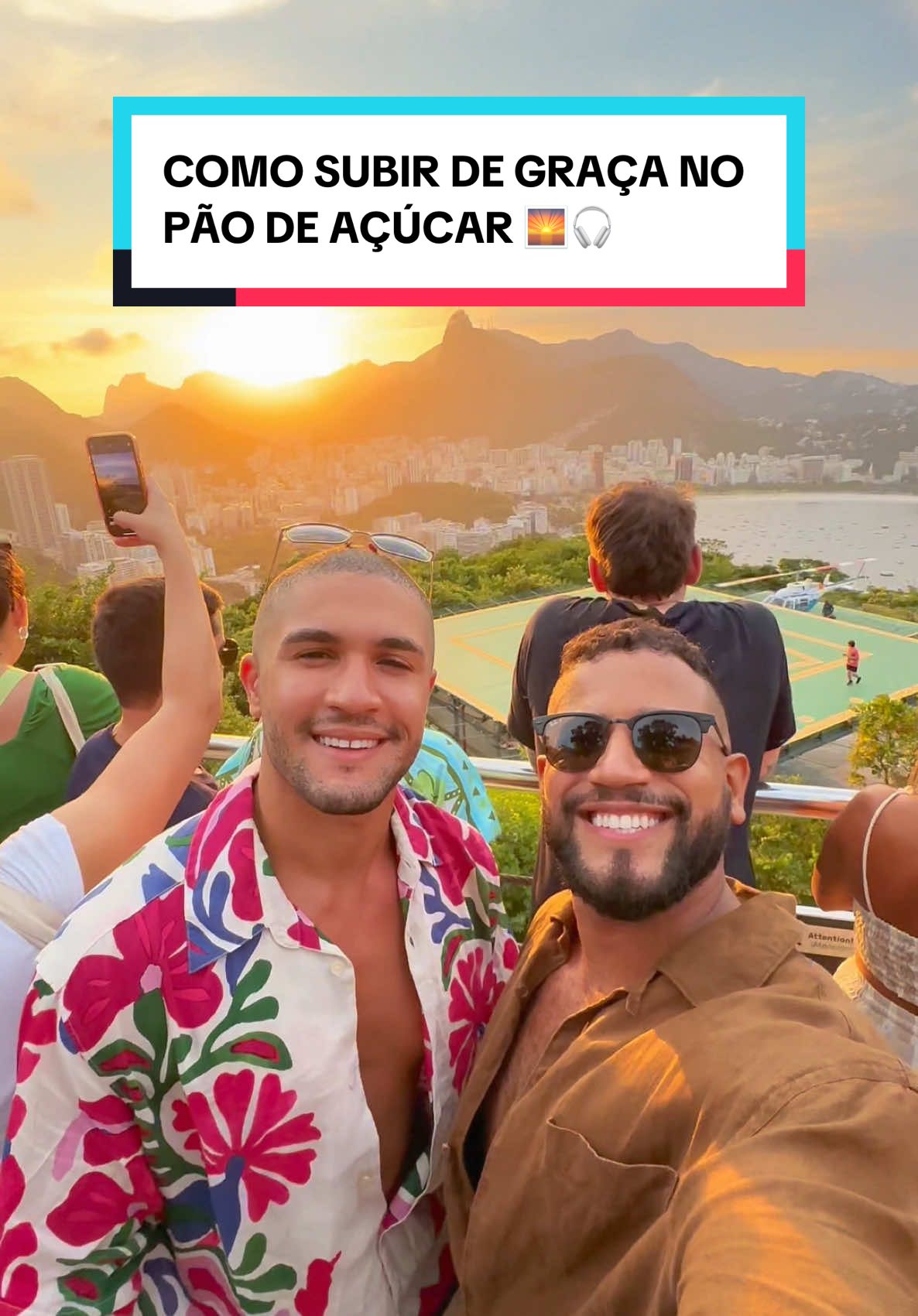 MORRO DA URCA DE GRAÇA E SUSENT COM DJ ? SIM É POSSÍVEL 🌅🎧 ✅ SIGA O @Guiadoscariocas PARA DICAS E PROMOÇÕES QUE ESTÃO ROLANDO NO RIO  Existem 3 formas de acesso ao Morro da Urca (pão de açúcar) a 1º opção é a trilha Cláudio Coutinho que funciona todos os dias de 6h às 18h. OBS: 18:00 os portões fecham lá em cima então não comecem a trilha depois das 17:30 pois não vai dar tempo de chegar e vão precisar voltar a trilha toda.  A 2º opção é subir pela trilha e descer de bondinho o ingresso de volta custa R$ 55. E a 3º opção é subir e descer de bondinho o ingresso custa R$ 85,00 para cariocas.  CURTIU ? Então não esquece de marcar os amigos e seguir o @Guiadoscariocas para mais dicas e promoções pelo Rio ✨ #oquefazernorio #riodejaneiro #errejota #rj 
