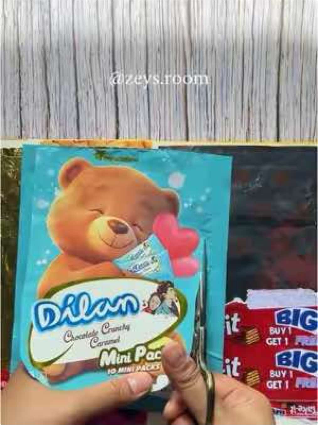 Chocolate Junk Journal 🍫 #junkjournal #journalideas #scrapbooking @SilverQueen Cokelat @@delfichocolateid 