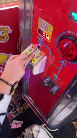 Found a way to get extra tickets🙈😅  #moreticketsforthekids #lmfao #hack #sister #arcades #genius #fyp 