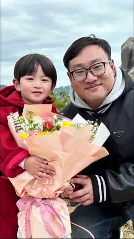 Lucu bngt lht Diandian gandeng adek kecil🤏 (ketika lht ibu sama anaknya)  Gak sabar bngt sama drama ini, Dimana Wen Jiangyan Punya dua gege.  #罚罪2 #梁洁 #liangjie #ChasingtheUndercurrent2 #chinesedrama #fyp #xyzbca #4u 