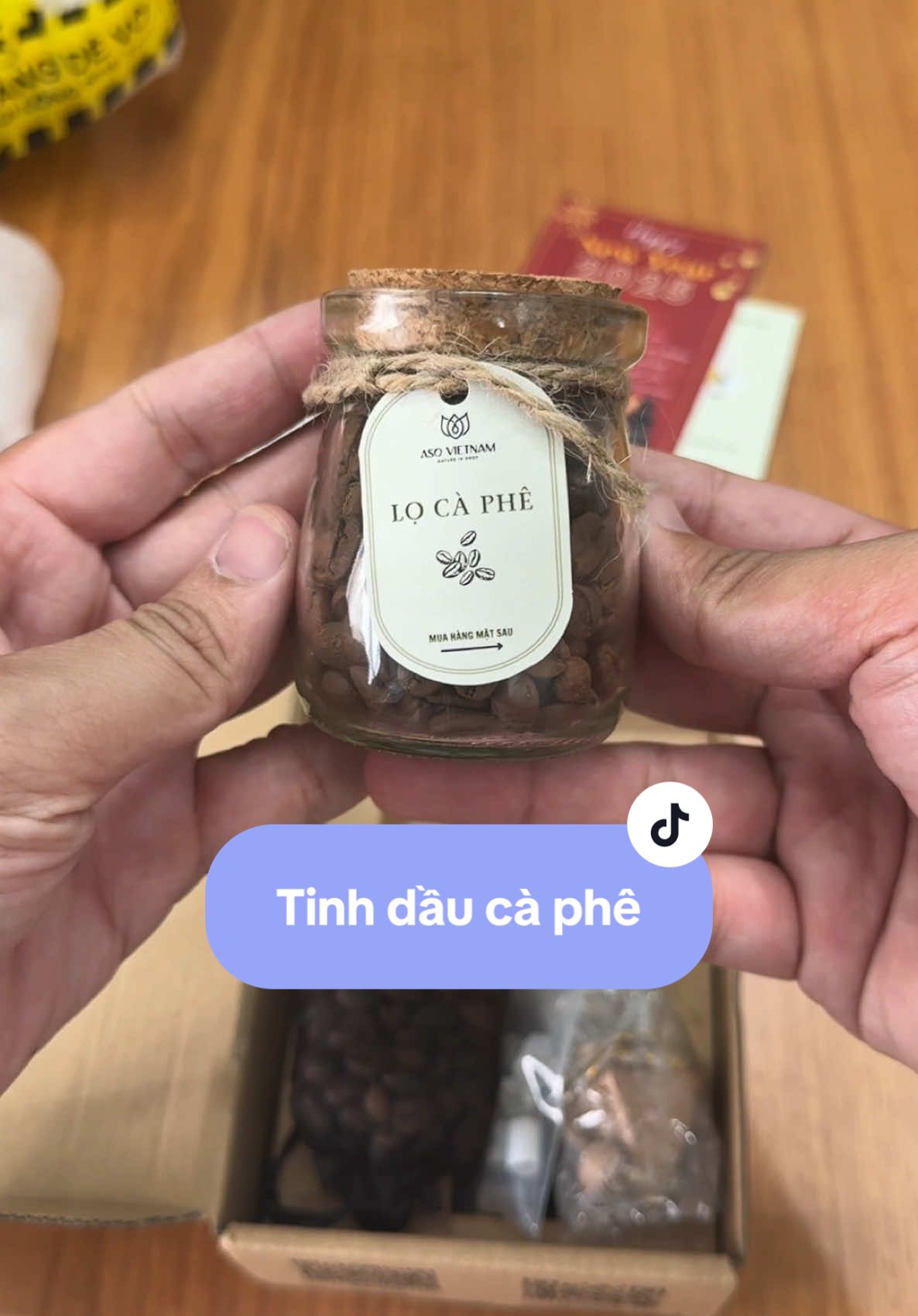 Trả lời @MrWuy  bí quyết để xe luôn thơm, khử mùi hôi trên xe là đây. Tinh dầu cà phê, mùi như mình đi tới các tiệm cà phê rang xay vậy đó mọi người, thơm lắm #nhantayhome #tumuadoreview 