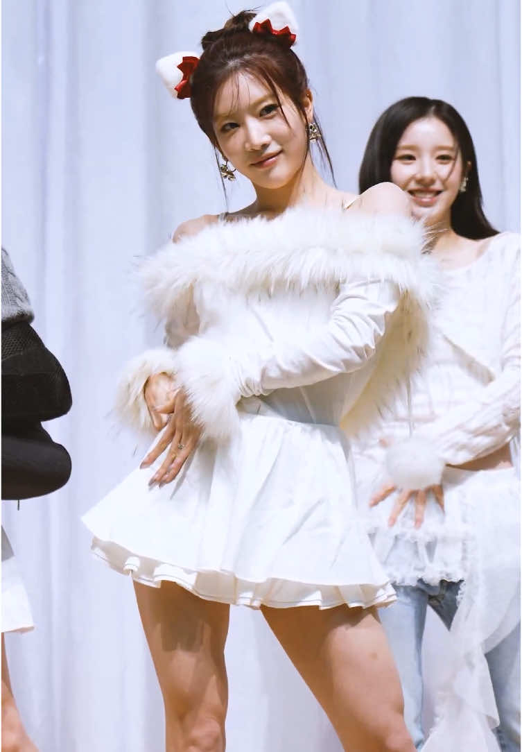 #kimlip #artms #loona #fancam 