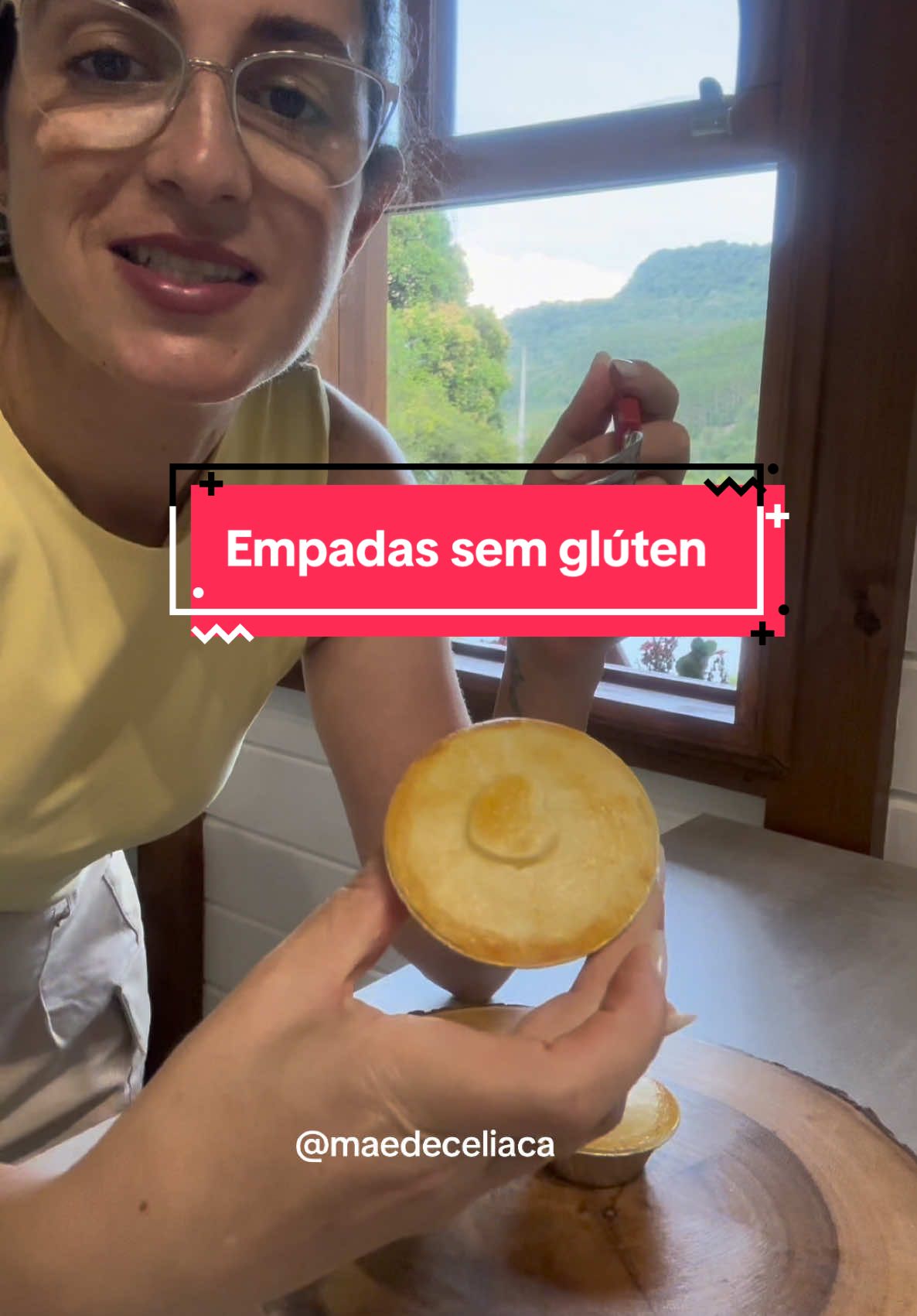 Receita da melhor empadinha sem glúten que desmancha na boca🤤 Ingredientes👉🏼 2 ovos 100 gramas de manteiga gelada 3 xícaras de mix sem glúten da aminnasemgluten  1/2 colher sopa de sal 1 ovo pra pincelar Se precisar água gelada pra dar ponto Se fizer me marca💕 #maedeceliaca#receitassemgluten#empadasalgada #empadinhassemgluten #empadas