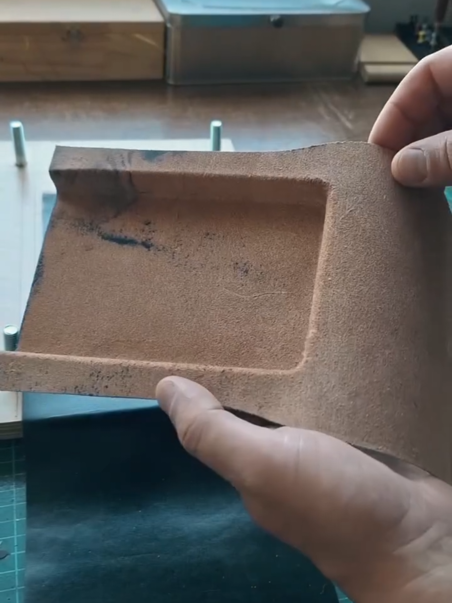 ⚜Molding leather #craft #handmade #satisfying #relax  #leathercraft  #bentshandmade #asmr 