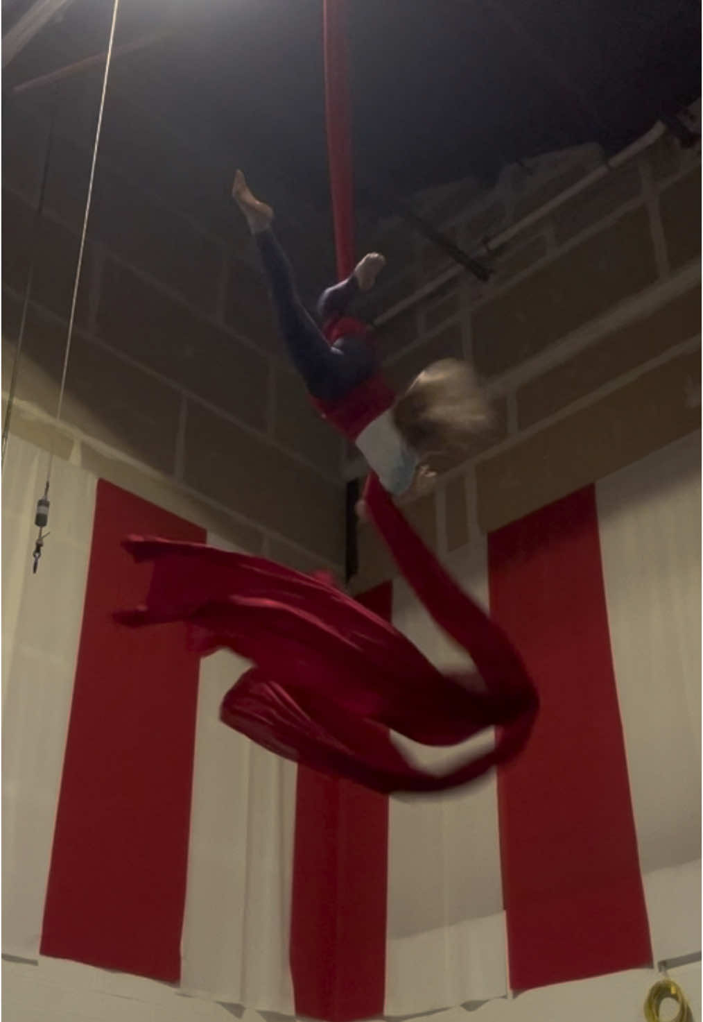 i missed the silks #performer #aerialistsoftiktok #aerialsilks 