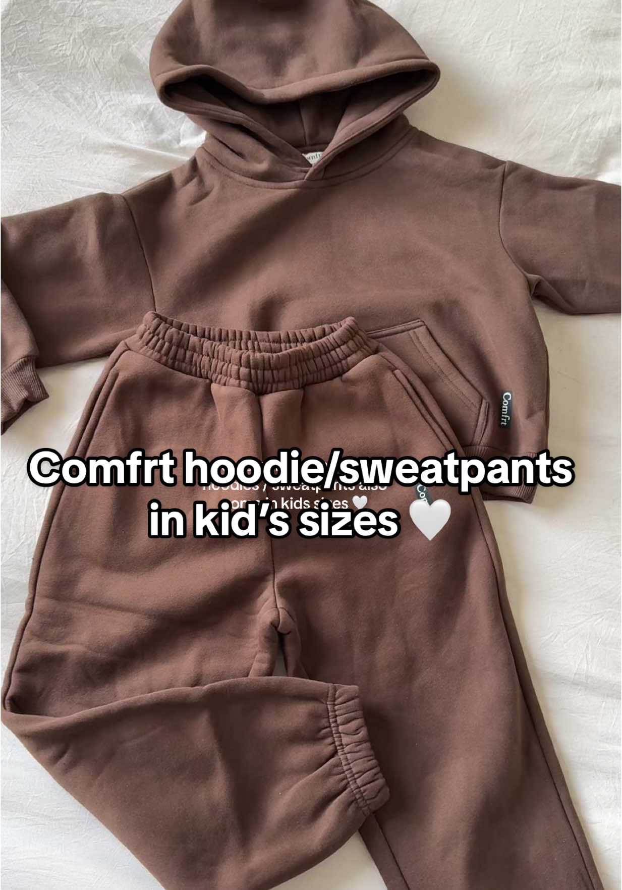 For petite sizing or if you have little ones these are it 🙌 Comfrt has the coziest hoodies + sweatpants ever so I had to get my daughter another set #comfrt #comfrtclothing #comfrthoodie #hoodie #hoodies #hoodieszn #petitefashion #sweatset #sweatpants #sweatpantsoutfit 