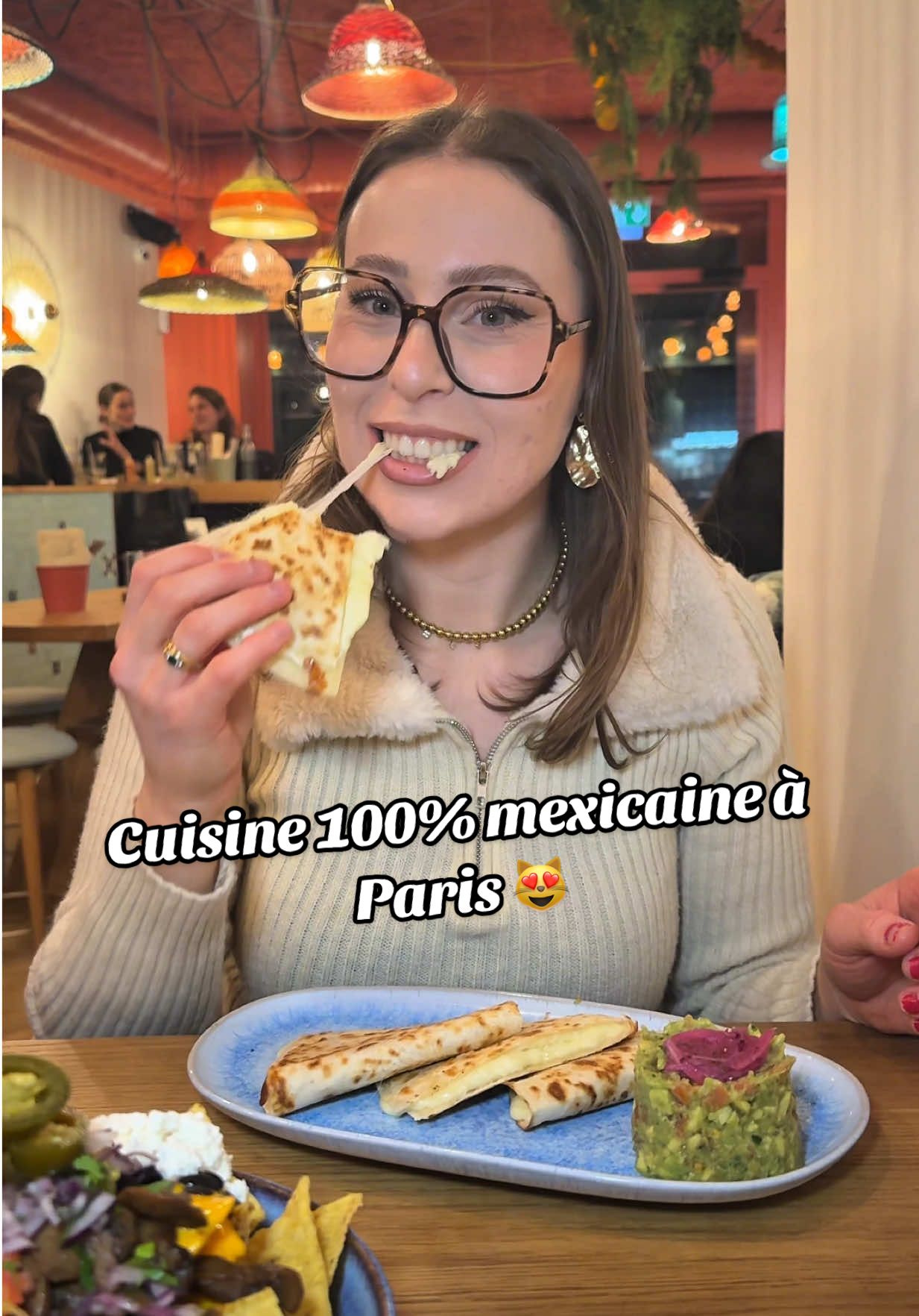 Trop cosy, trop bon. Parfait pour un date ou entre amis chez @ACA.RESTAURANTS 😻 #cuisinemexicaine #bonnesadressesparis 
