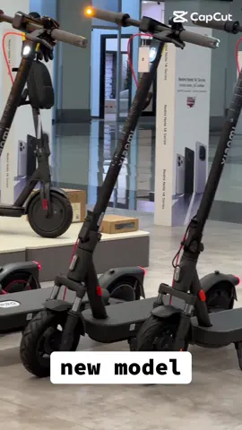 Aesta nwetrin modelakane scooter 5 xiaomi la lqe saraky xiaomi family mall bardasta #xiaomi #iraqi #poco #redmi #xiaomi14series #familymall #scooter 