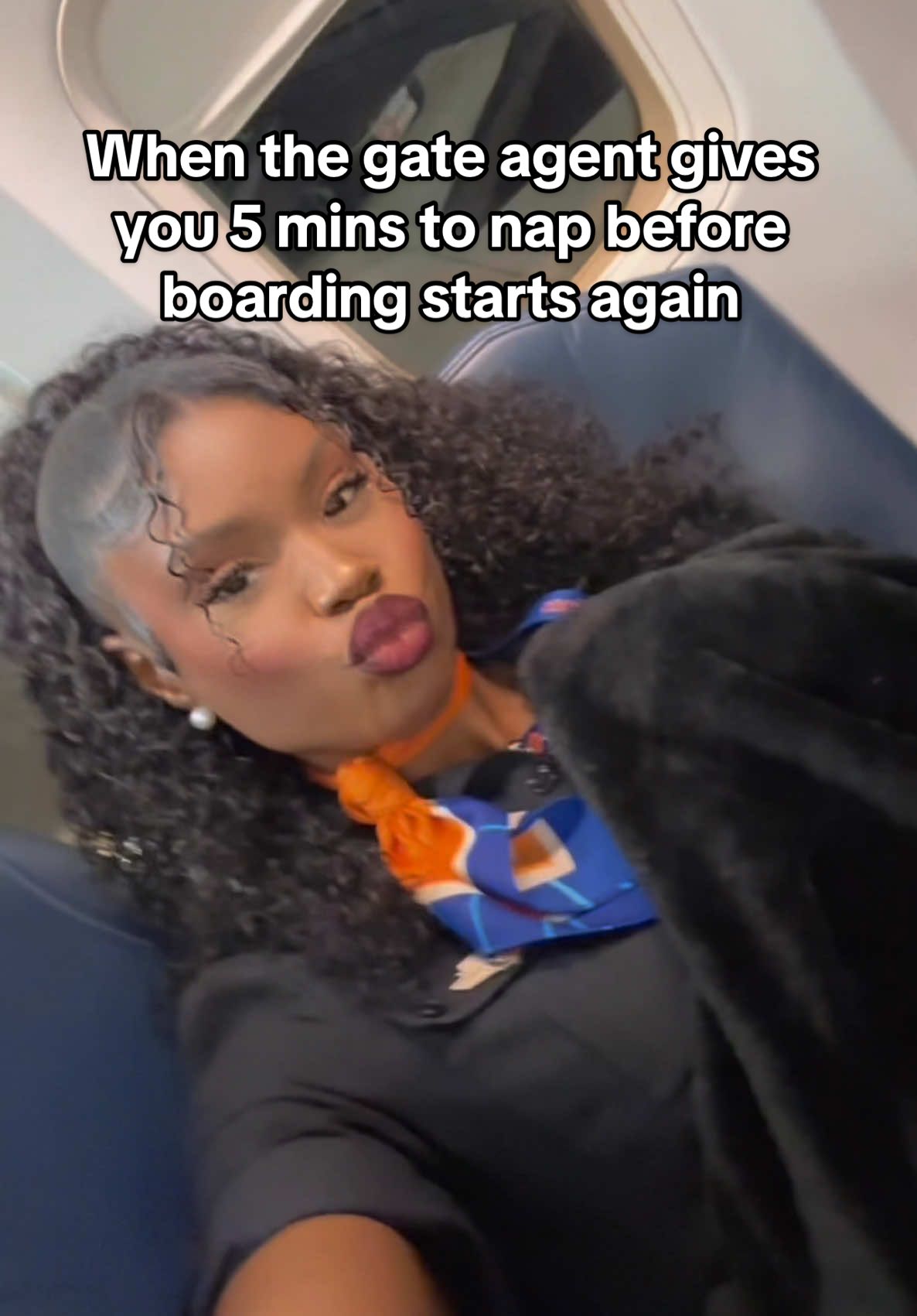 might be smiling but actually crying on the inside 😂 them gate agents do not play #flightattendant #cabincrew #aviation #flightattendantlife #boarding 