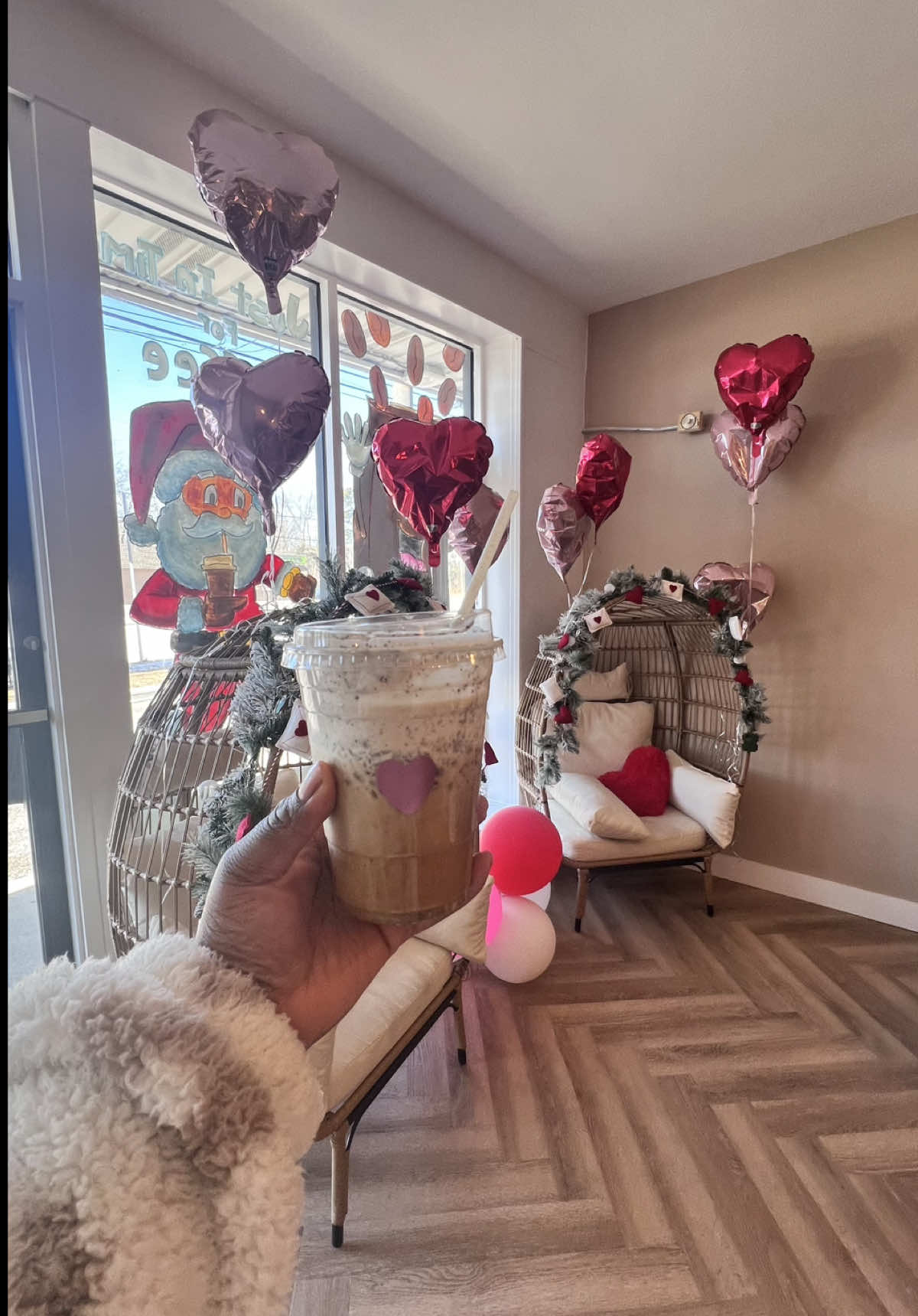 my favorite kind of solo days ☕️💗 #girlvlogs #dailyvlogs #sologirl #coffeeshopdate #daysoff #njcoffeeshop 