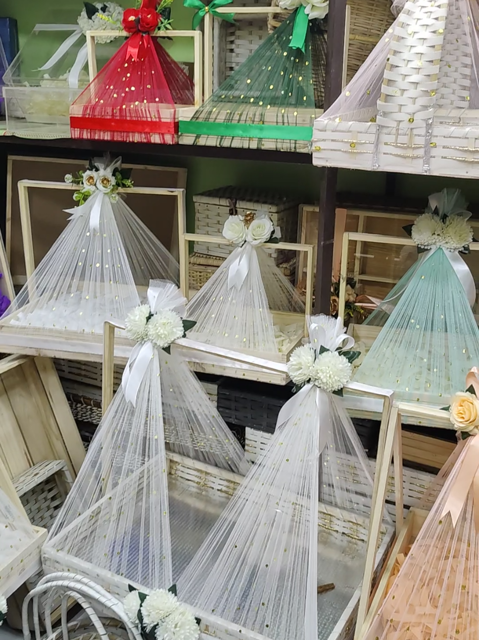 Gift Baskets for Eid are in wholesale prices  #gifts #giftbasket #giftideas #ValentinesDay #valentinegift #woodenbasket #gifted #giftbox #gift #decor #decoration #acrylicbox #fyp #trending #viral #viralvideo #viraltiktok #trendingreels #trend 