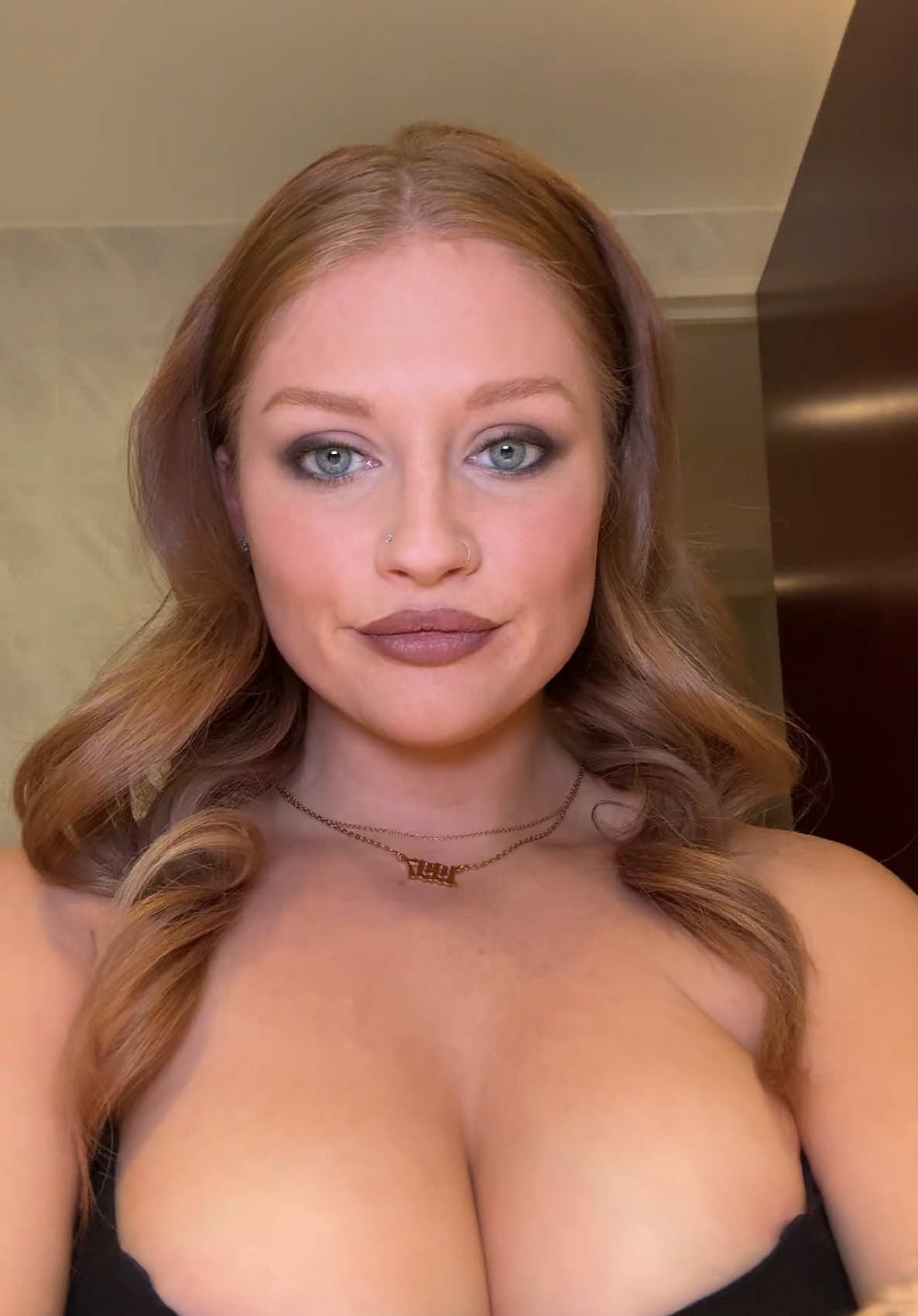 We out out baby 🤩 #outfit #out #grwm #makeup #makeuptransformation 