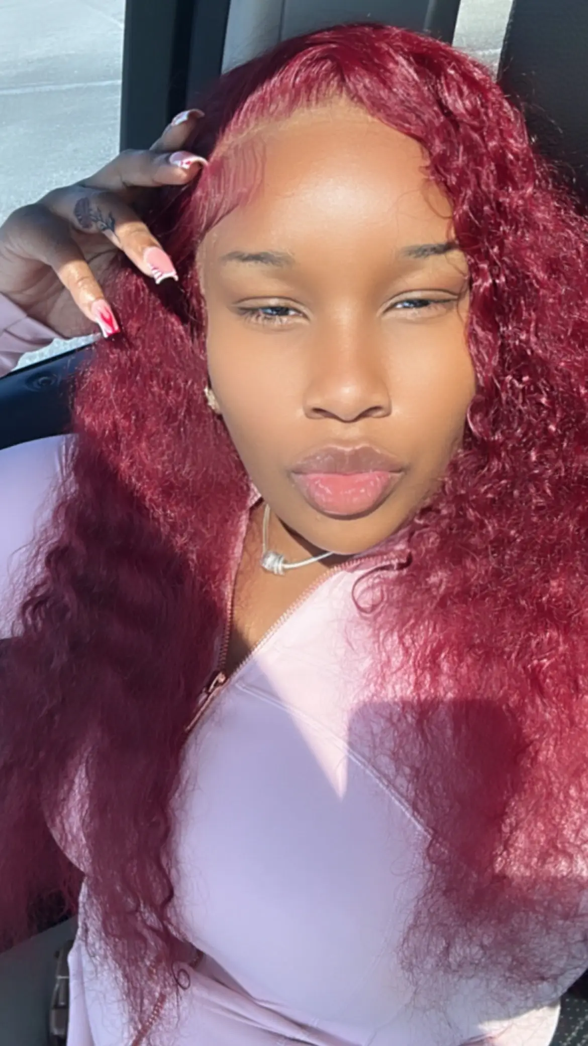 Love Lulu down 💋 #lululemon #lululemondefinejacket #luludefinewide #lululemonsocks #yeezyshoes #fyp #fashiontiktok 