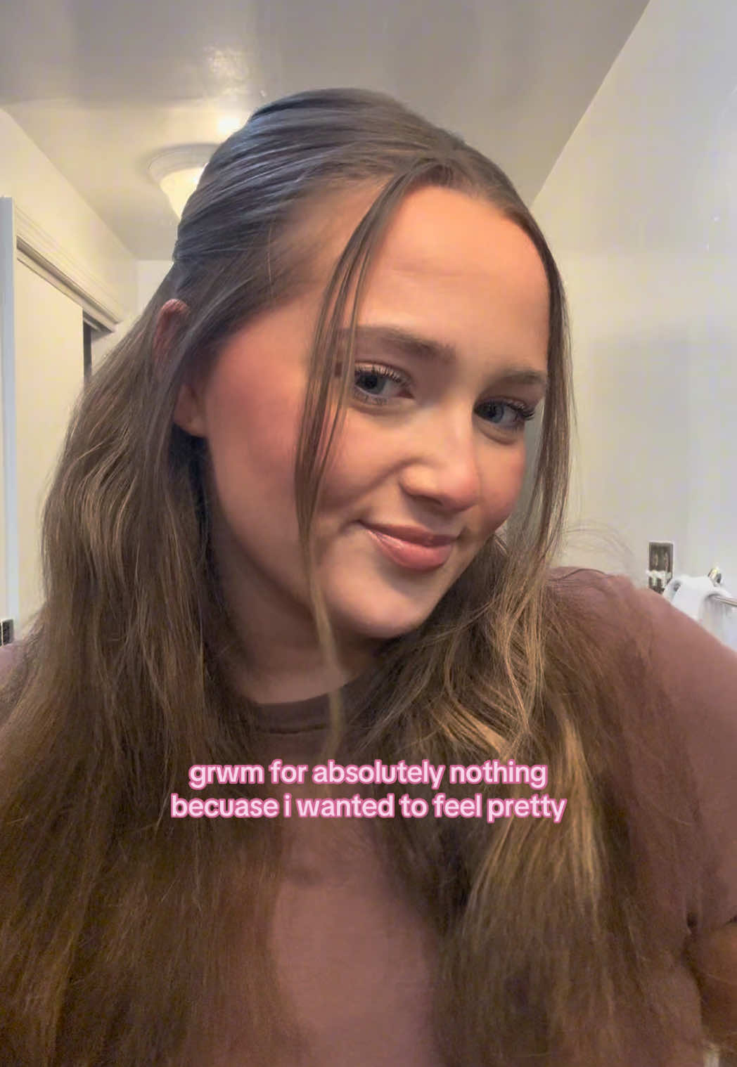 idk lounging when you feel cute is better than lounging when you don’t!  #grwm #getreadywithme #fyp #friday #makeup #hair 