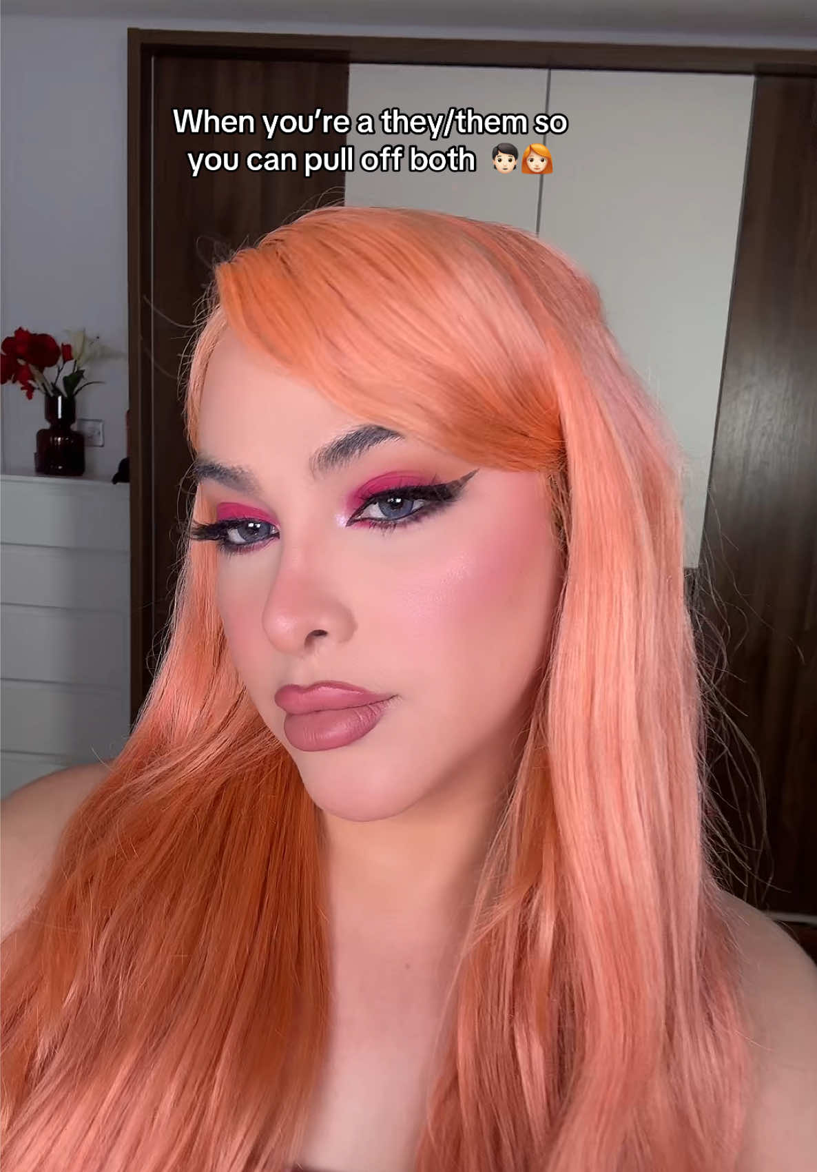 Get yourself a they/them that can pull off both looks 🤣🧑🏻👩🏻‍🦰  #nonbinarytiktok #makeuptransformation #fem #masc #makeuptransition 
