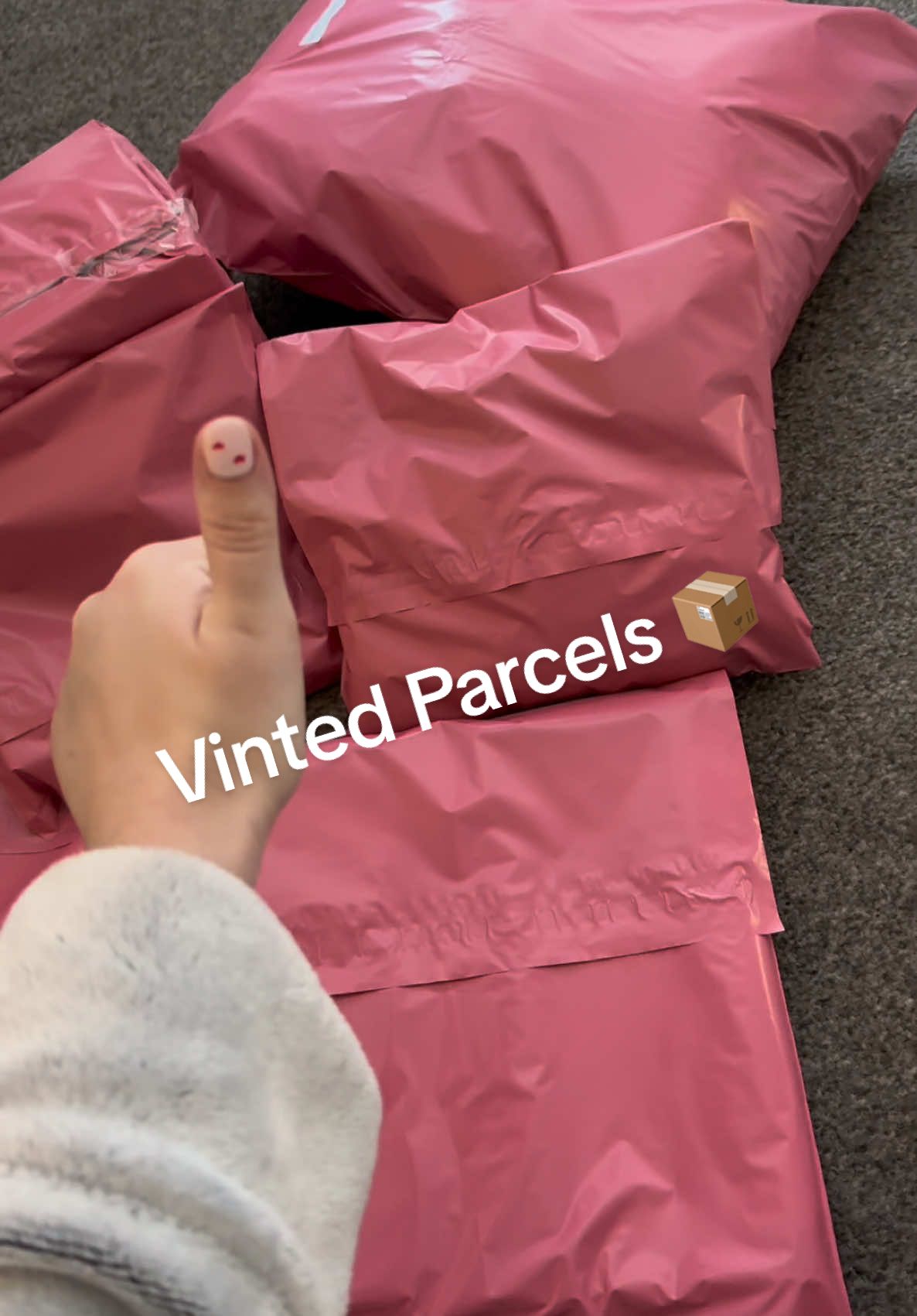 Packing up some vinted orders!! Its so sad seeing your baby grow out of clothes 😭 my vinted is linked in my bio #babyboy #firstson #onemonthold #ftm #mumsoftiktok #newmum #motherhood #mummyfriends #support #teamworkmakesthedreamwork #vinted #vintedfinds #roadto10k #roadto3K #postpartum #viral #fyp 
