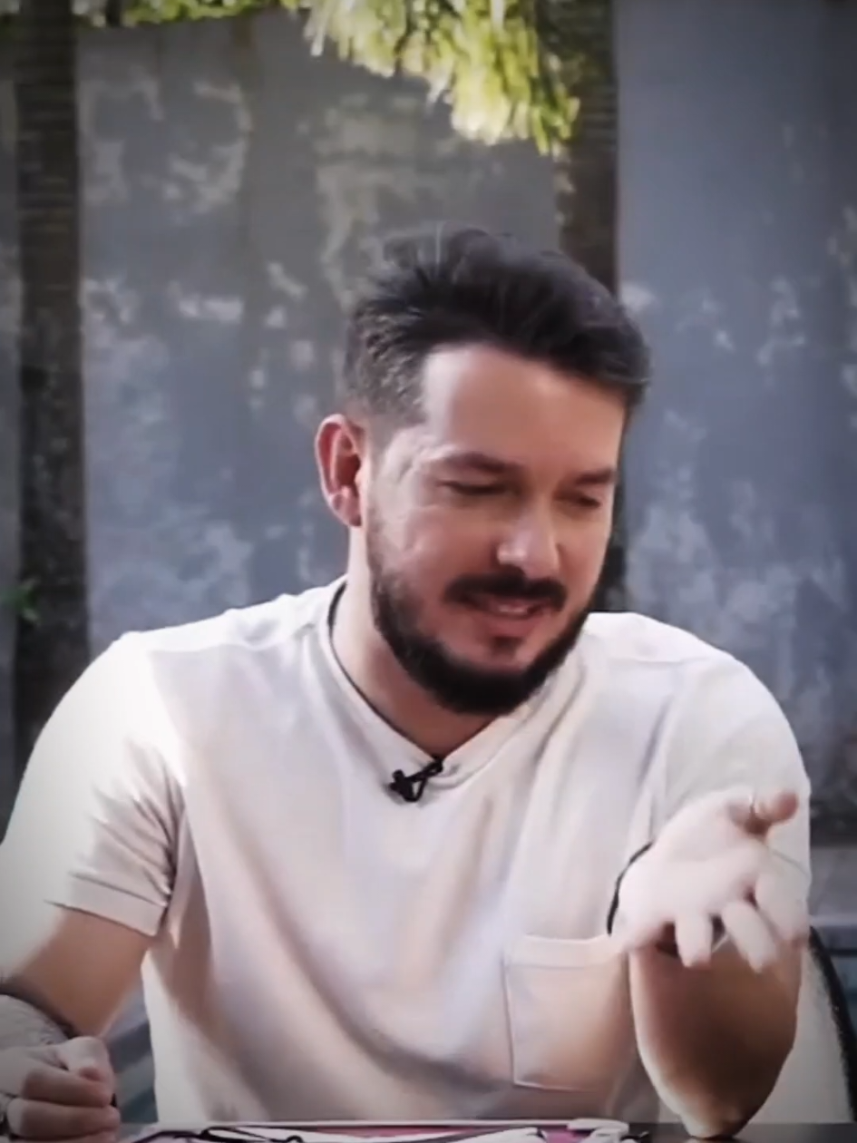 só eu q acho o mindinho lindo? 💁🏽‍♀️ #netolab #marcel #felipeneto #lindo 