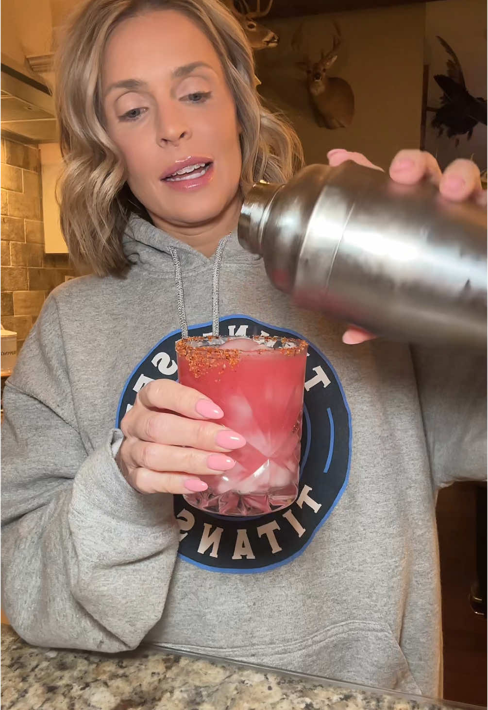 Cheers #nationalmargaritaday #fyp #happyhour #margarita #blackberrymargarita #cocktails #cheers 