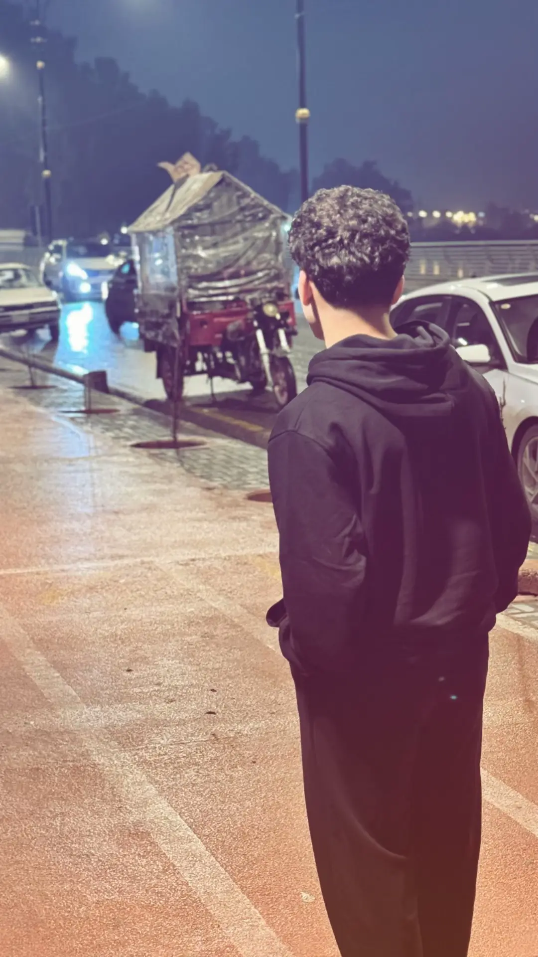 I remember, years ago, someone told me to be careful when it comes to love. I did that I was strong, I wasn't delusional. My mistake was that I was careless. I   forgot. I did. #like #foryou 