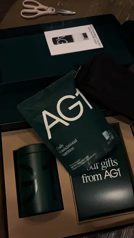 First time trying @AG1!!!!! Love their collab with @lululemon 🍃 #ag1 