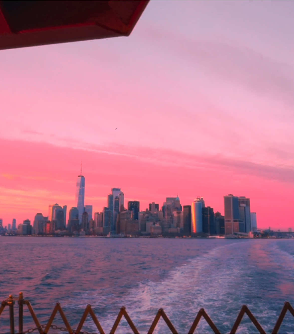 pov: the sky is pink over nyc #cinematic #cinematography #videography #filmmaking #sunset #travel #newyork #newyorkcity #sonyalpha 