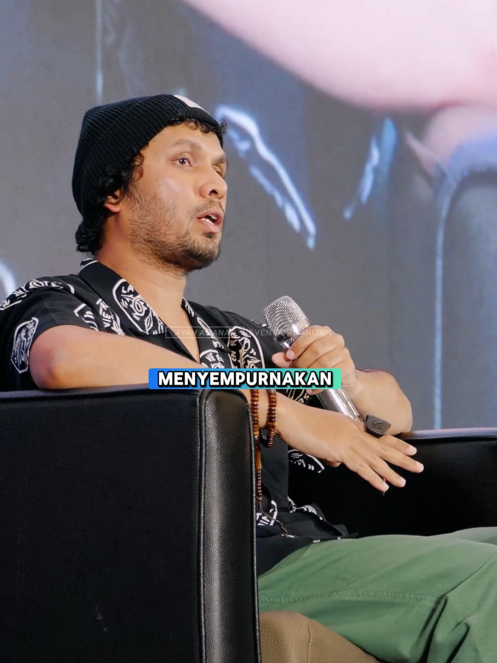 Menikah adalah penyempurna setengah agama. Ada ibadah yang baru bisa dijalani saat punya pasangan—jadi istri, suami, ibu, atau ayah🤍 〰️〰️〰️〰️〰️〰️〰️〰️〰️〰️〰️〰️〰️〰️〰️ Jadwal sharing time Ust. @Hanan Attaki insyaallah: 23 Feb: GARUT 1 Maret: BEKASI 2 Maret: BANDUNG 8 Maret: YOGYAKARTA 9 Maret: SURABAYA 15 Maret: BOGOR 16 Maret: JAKARTA 23 Maret: TANGERANG 13 April: PURWOKERTO 27 April: DEPOK 11 Mei: MALANG 18 Mei: SOLO 22 Juni: PEKANBARU 14 Juli: BATAM 20 Juli: MEDAN Cara daftarnya di website ➡️ sharingtimeuha.com 😊 #sharingtime #hananattaki #ayahamanah #bogor #karawang #solo #jakarta #jogja #malang #surabaya #semarang #depok #tangerang #bandung #bekasi #purwokerto #cirebon #garut