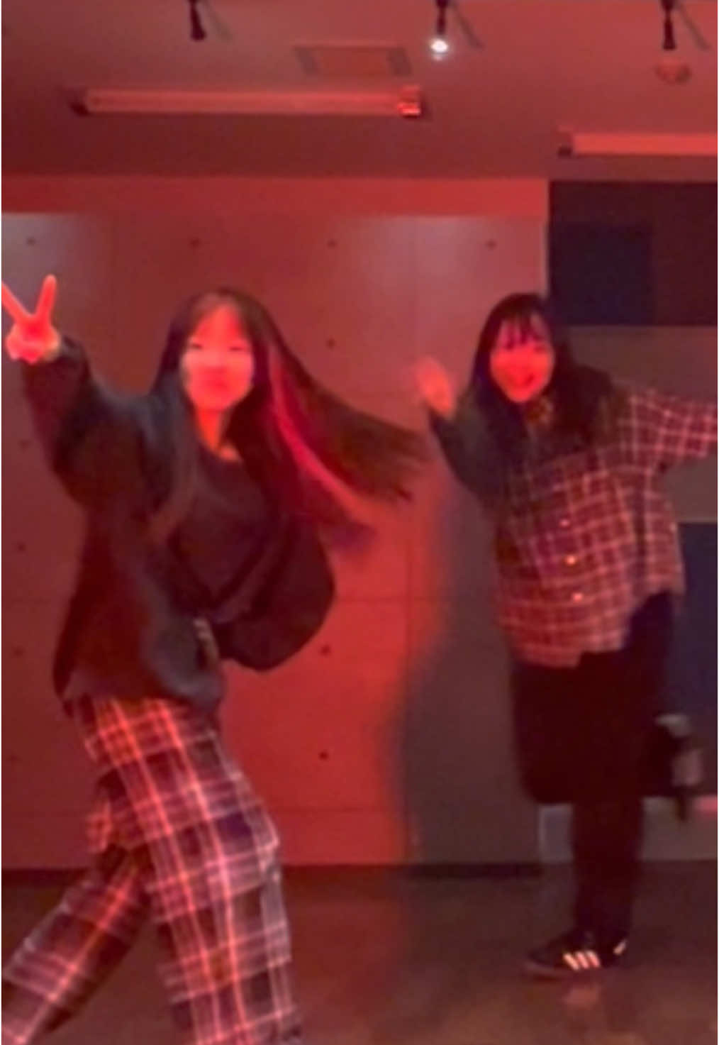 UNDEAD LOCKING✌🏾🕺❤️ #UNDEAD #YOASOBI #LOCKDANCE #locking #dance #choreo @❤︎R❤︎ 