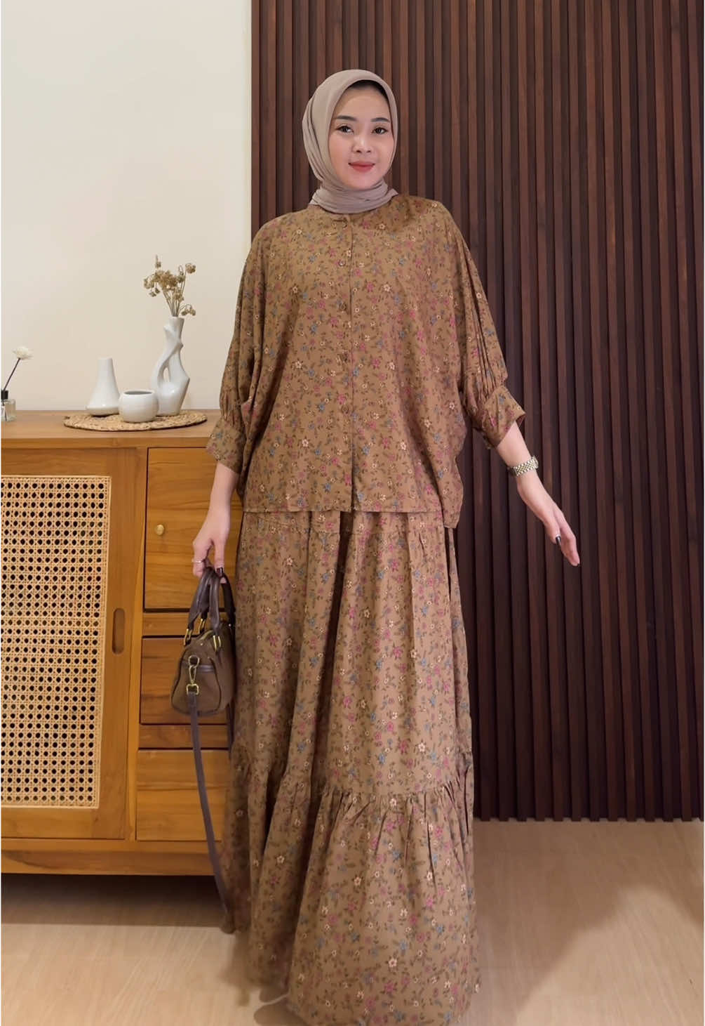 Safara One set 🤎✨ by @tanscollection  #safaraoneset #oneset #outfitngabuburit #ootdfashion 