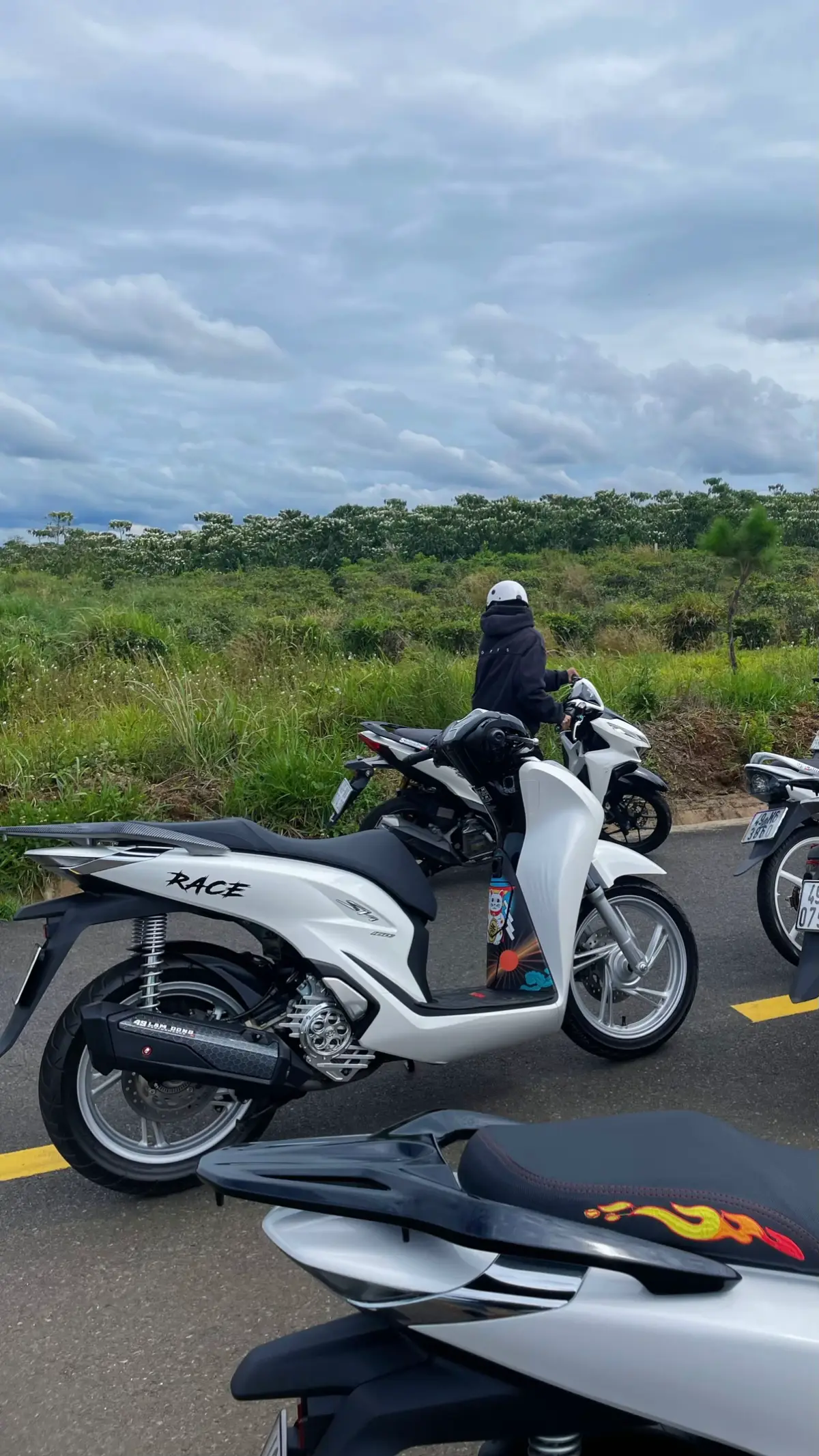 Cuối tuần vui vẻ ae nha 😁 #sh #sh350 #sh160 #sh125 