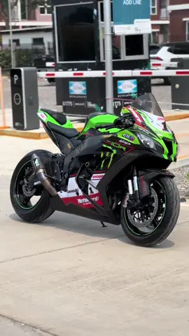 🔥จัดส่งความฝันถึงหน้าบ้าน ปิดการขาย ZX10R ฝาแดง🔥 ปลายทางอุบลรอรับได้เลย💯 #เปิดการมองเห็น #เอาขึ้นหน้าฟีดที #สุดหล่อมาแล้ว #streetracesuperbike #bigbike #สุดปัง #ของแทร่😝😝😝 #bigbikethailand #kawasaki #kawasakininja #kawasakizx10r #zx10r #zx10 #kawasakiindonesia #kawasakithailand🇹🇭 #zx10rr #ninjazx10r 