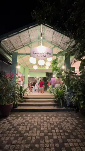 A Simple date night ❤️@farmerstabletagaytay  #capcut #trending #fyp #farmerstabletagaytay #cafe #restaurantintagaytay #cafeintagaytay #hiddenrestaurant  #hiddenrestaurantintagaytay 