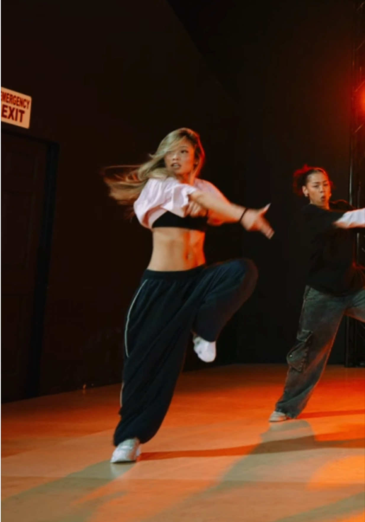 Smash di place 🚀 steps by @Gabe De Guzman & @nikakljun  #dance #dancer #losangeles #playgroundla #choregraphy #gabedeguzmanchoreography 