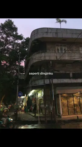 “rintik gerimis mengundang” #fyp #lyrics #song #mellygoeslaw #denting 