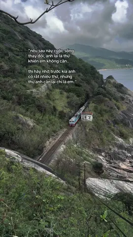 Mình có thể hy sinh nhưng đừng bắt người khác chấp nhận sự hy sinh của mình ☺️.  #tinhyeu #xh #foryou #fyp #viral #tamtrang                              #x #xyzbca #capcut 