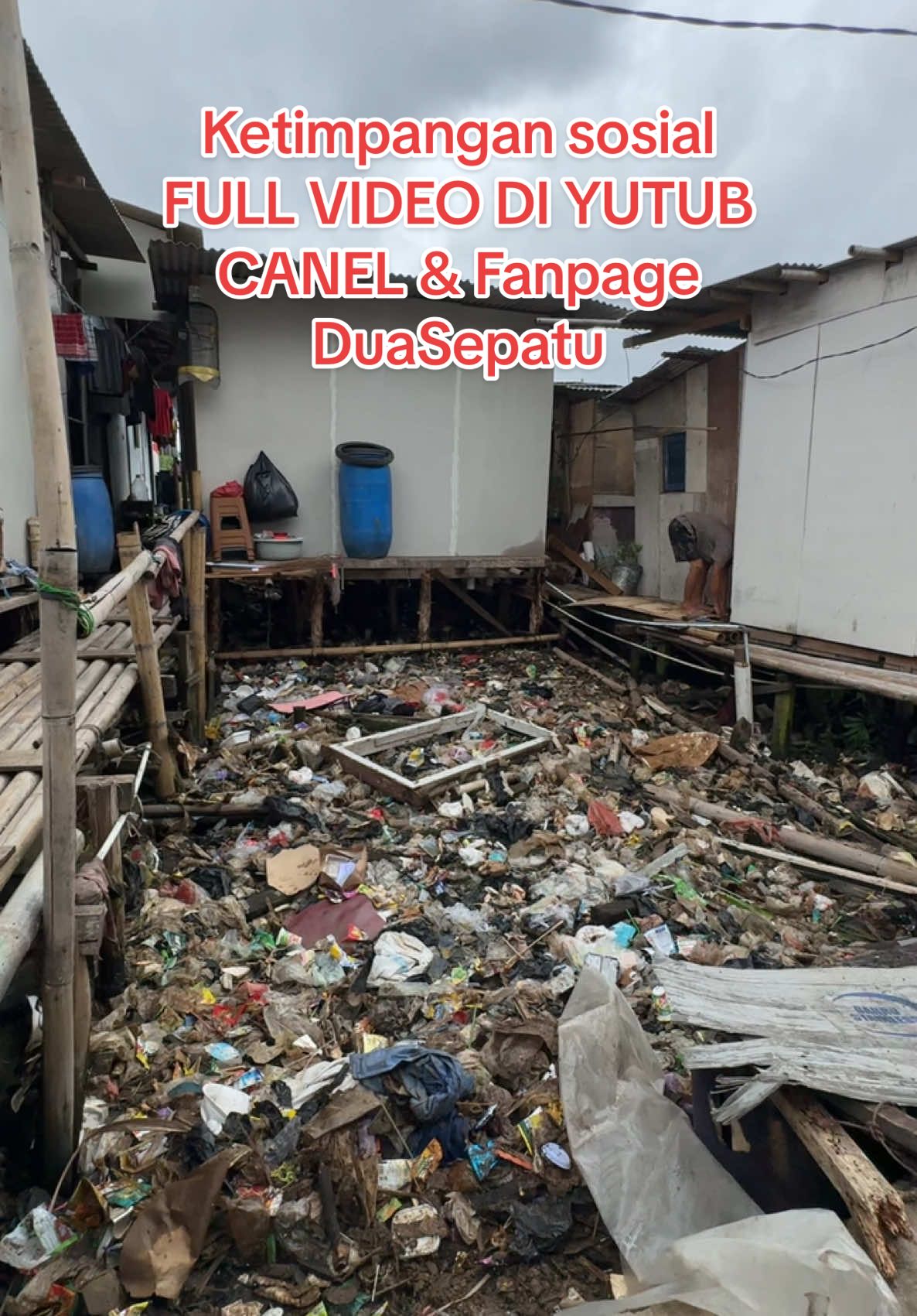 Kampung kumuh dan kampung elite hanya di batasi tembok kecil #fyp  