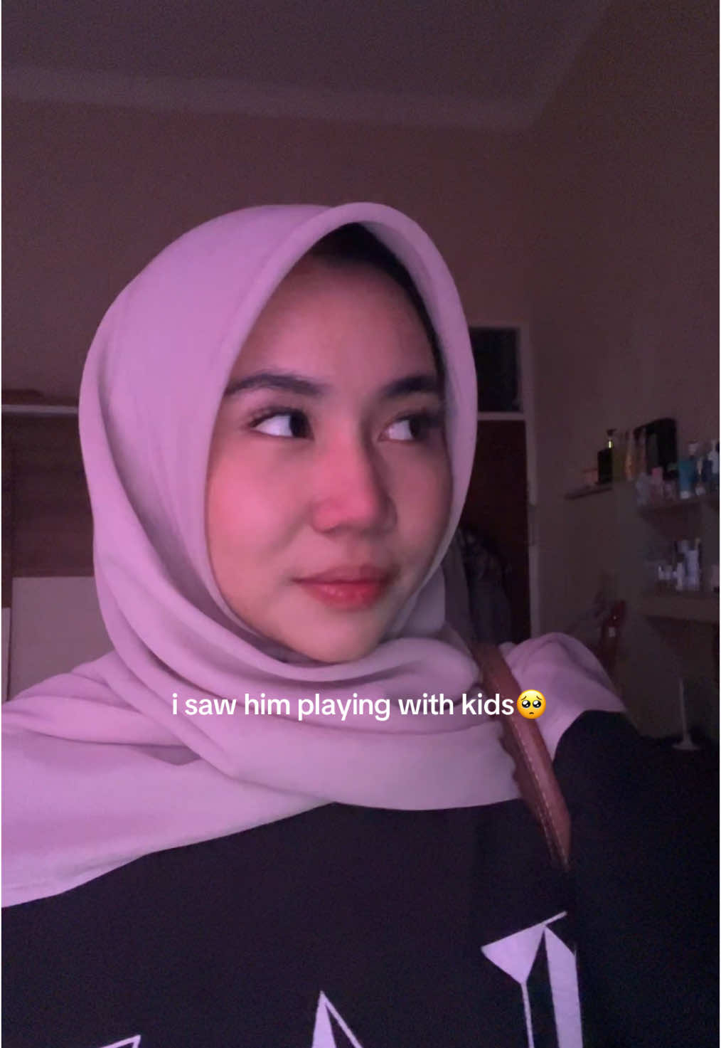 gemes ya kalau cowo suka anak kecil💝