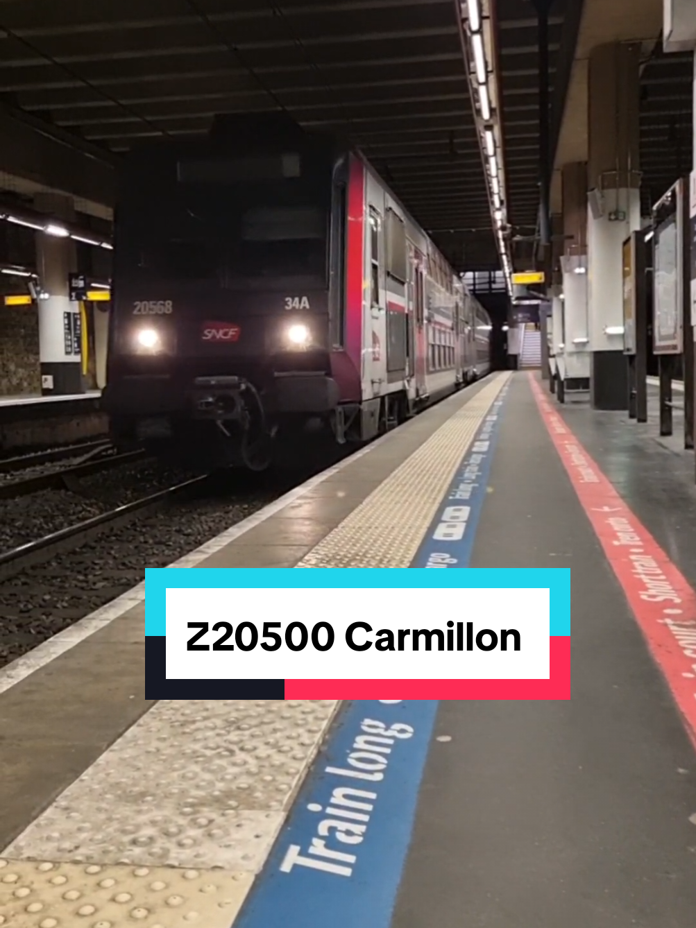 RER C : Qu'il est bon de tomber sur une Z20500 Carmillon😍👌. Si vous prenez le RER C, vous avez les rames : 33A, 34A, 36A, 37A, 38, 41A et 42A qui portent cette livrée, les autres sont aux couleurs IDFM. #rerc #z20500 #z20500carmillon #train #sncf #navigo #calme 